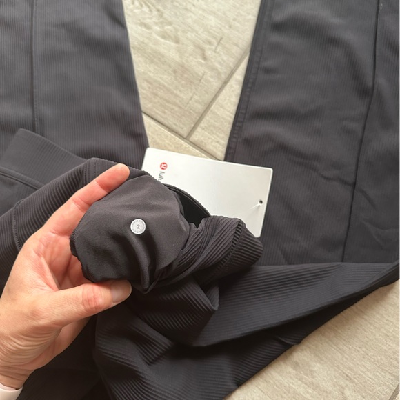 Lululemon Urban Strides Super High-Rise Pant 25" Size 2 - Picture 7 of 13